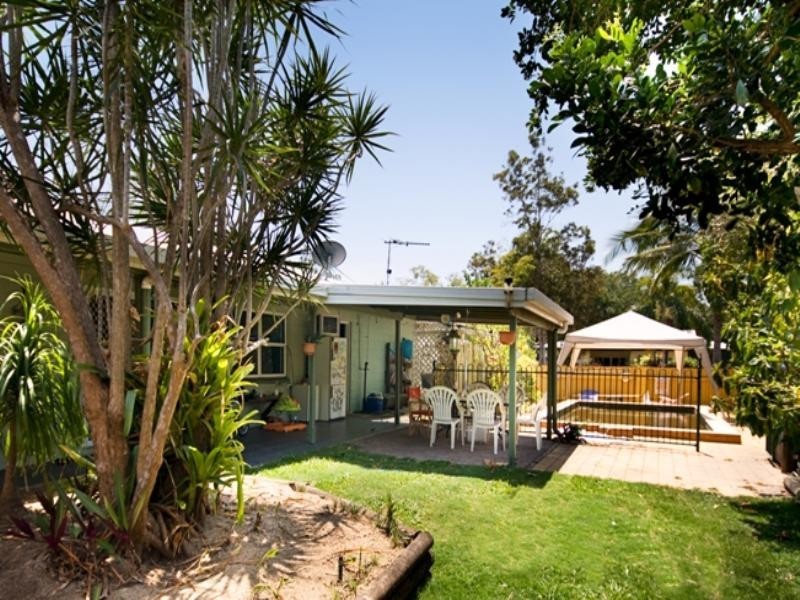 45 Baronia Crescent, Holloways Beach QLD 4878