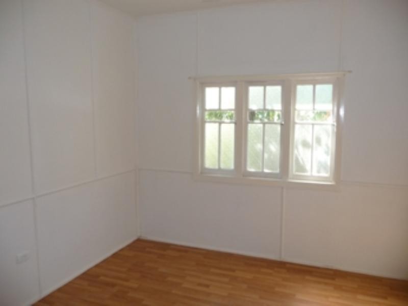 231 O’Shea Esplanade, Machans Beach QLD 4878