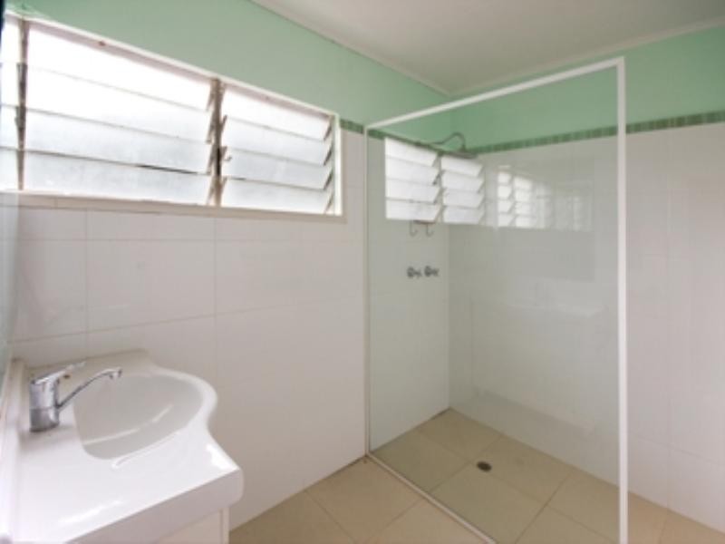 1 and 2/131 Old Smithfield Road, Freshwater QLD 4870