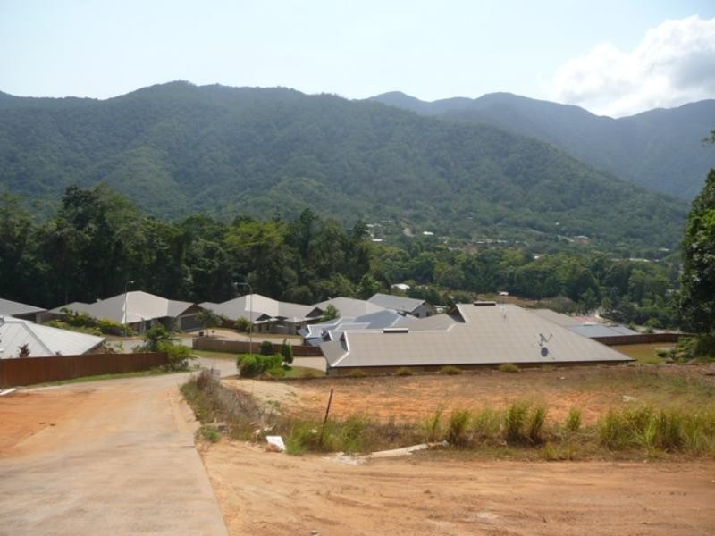 29 Lum Jim Street, Redlynch QLD 4870