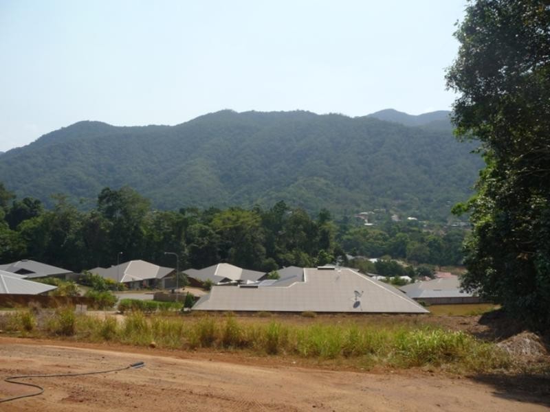 29 Lum Jim Street, Redlynch QLD 4870