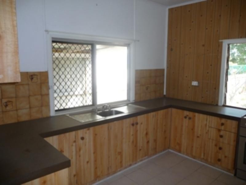 231 O’Shea Esplanade, Machans Beach QLD 4878