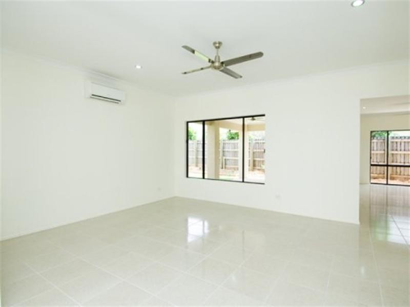 17 Derrick Street, Redlynch QLD 4870