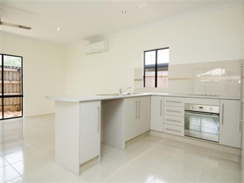 17 Derrick Street, Redlynch QLD 4870