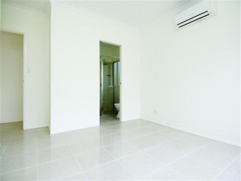 17 Derrick Street, Redlynch QLD 4870