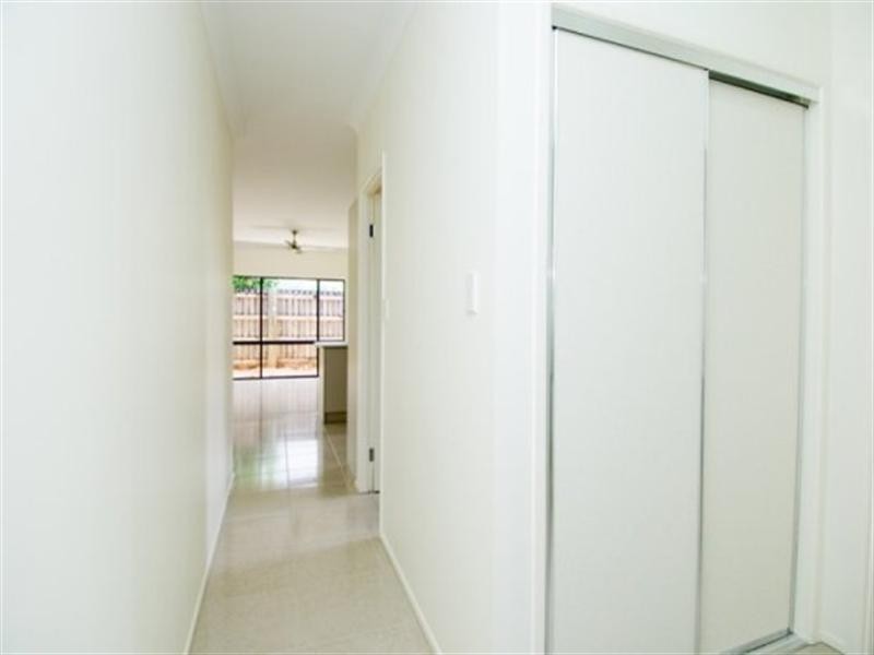 17 Derrick Street, Redlynch QLD 4870