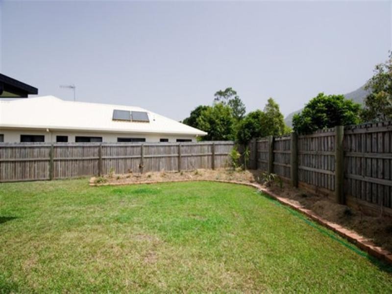 17 Derrick Street, Redlynch QLD 4870