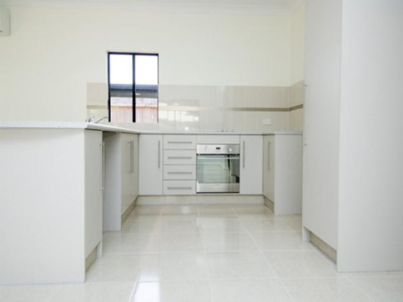 17 Derrick Street, Redlynch QLD 4870