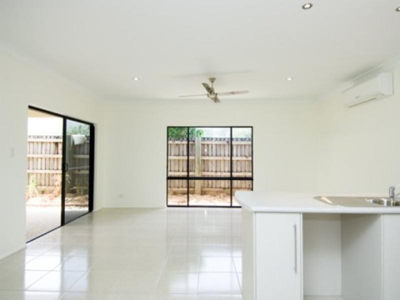 17 Derrick Street, Redlynch QLD 4870