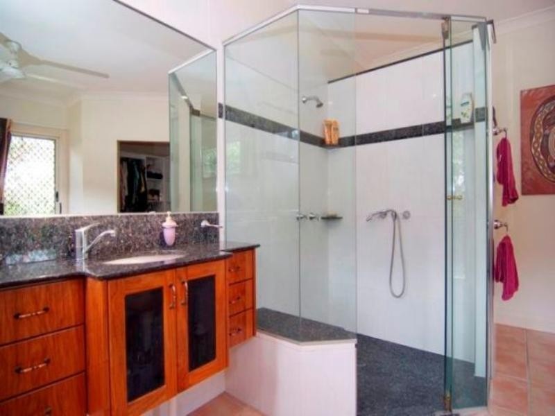 4 Sailfish Close, Kanimbla QLD 4870