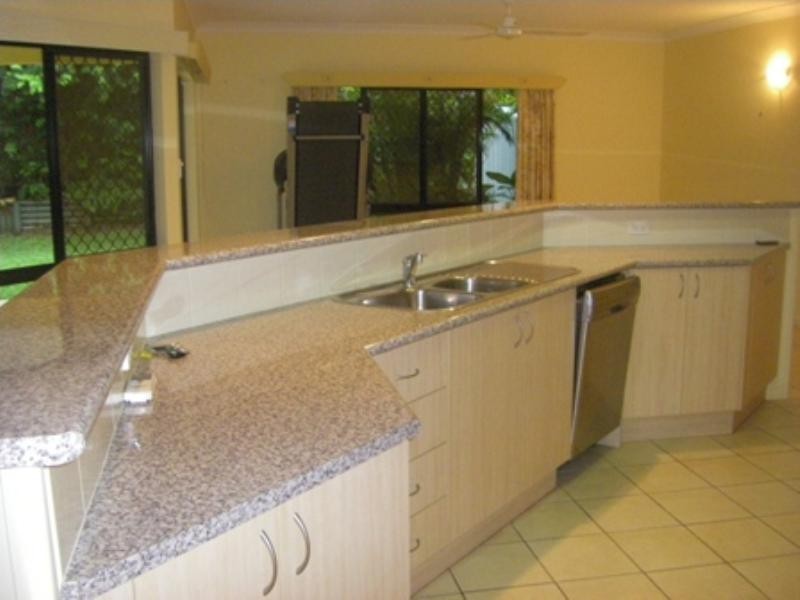 17 William Hickey, Redlynch QLD 4870