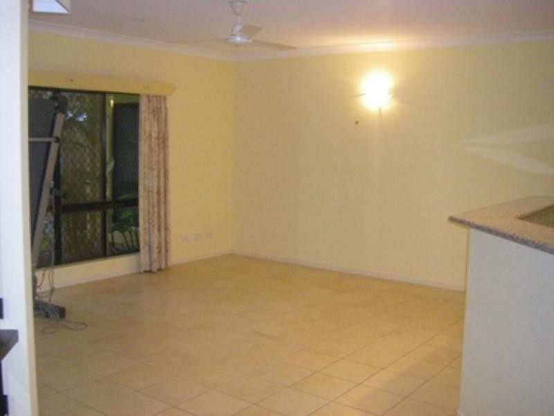 17 William Hickey, Redlynch QLD 4870