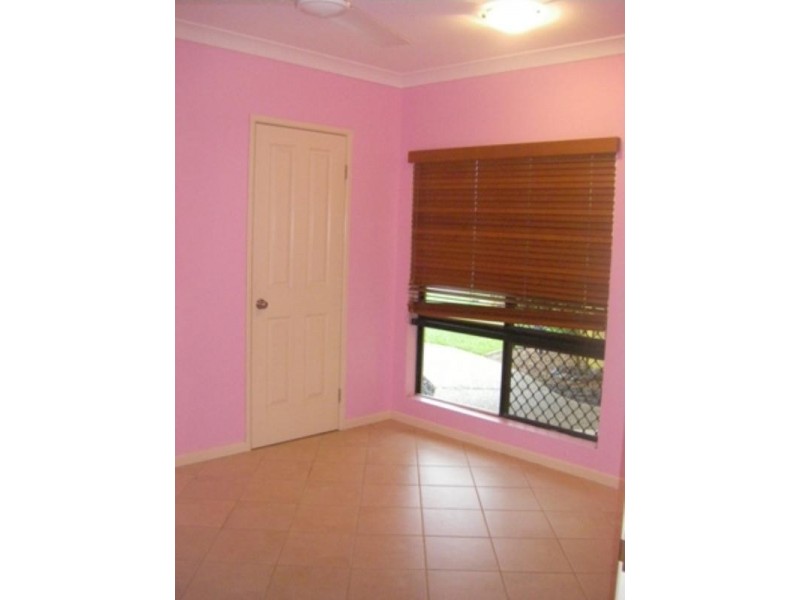 17 William Hickey, Redlynch QLD 4870