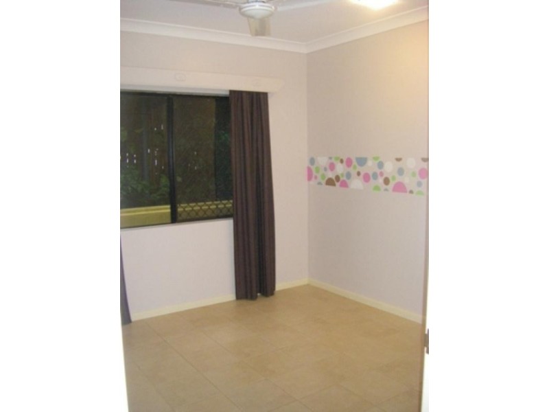 17 William Hickey, Redlynch QLD 4870