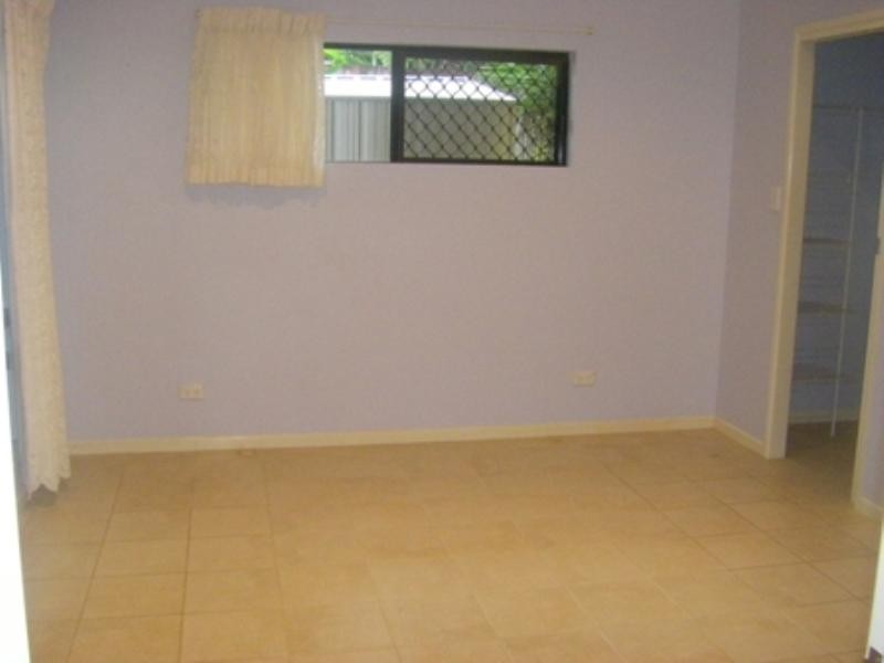 17 William Hickey, Redlynch QLD 4870