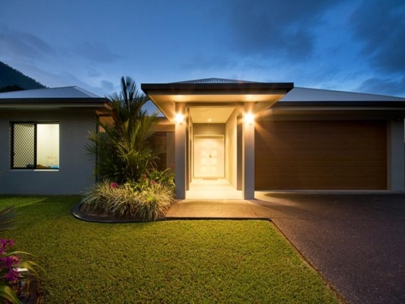 5 Davidson Close, Redlynch QLD 4870