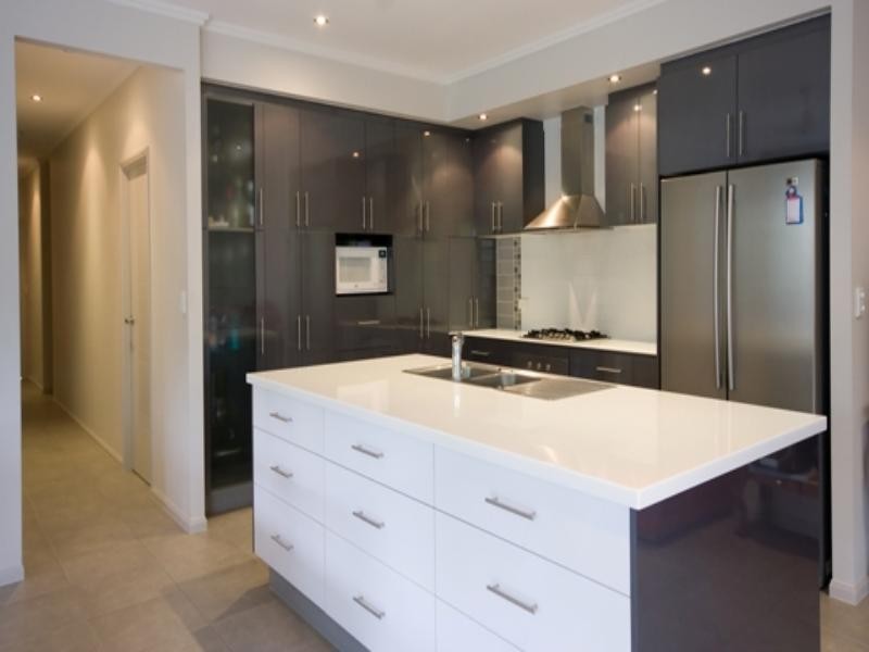 5 Davidson Close, Redlynch QLD 4870