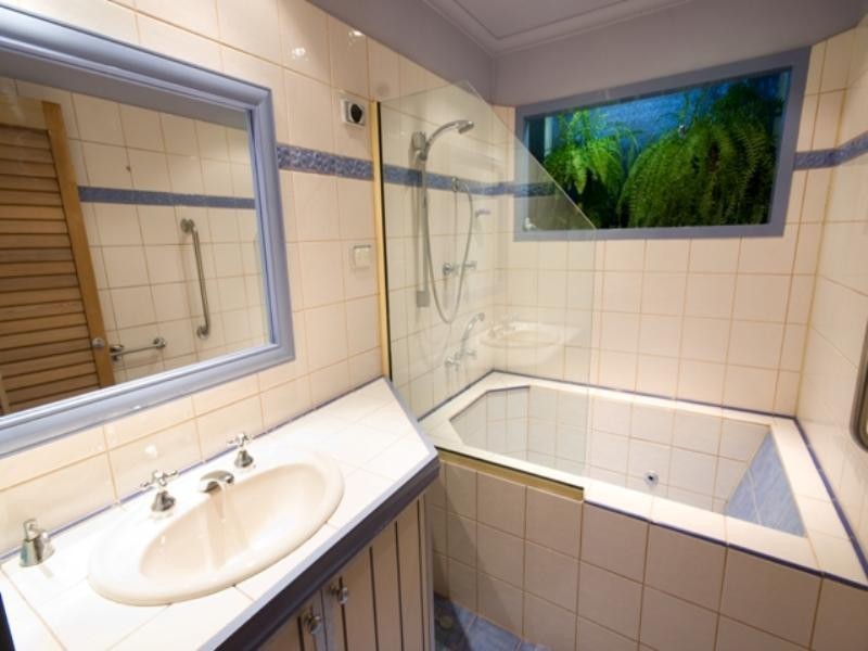 18 Tee Street, Yorkeys Knob QLD 4878