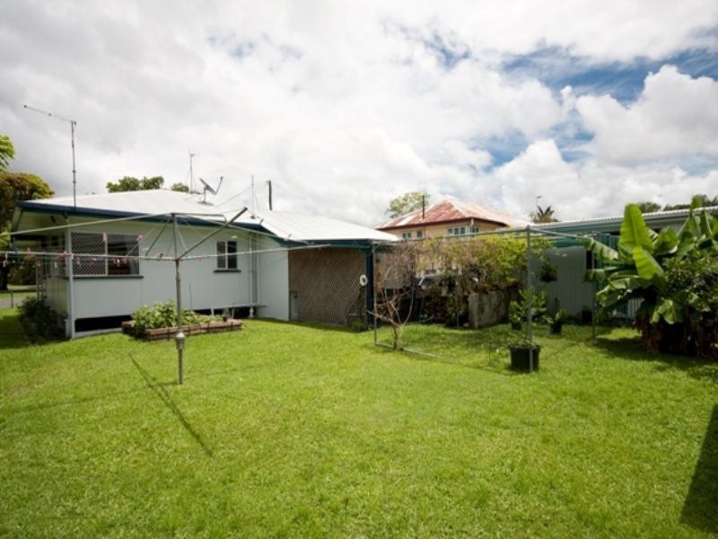 16 Cominos Place, Manunda QLD 4870