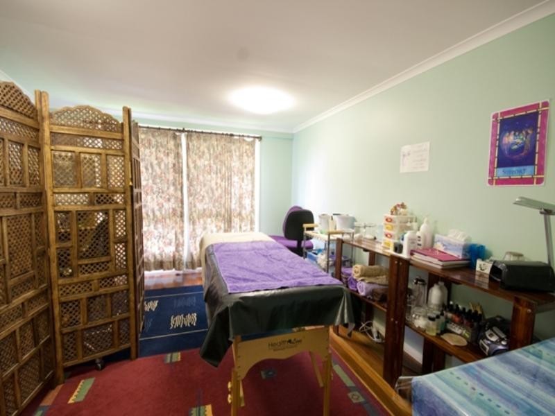 16 Cominos Place, Manunda QLD 4870