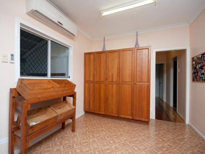 16 Cominos Place, Manunda QLD 4870