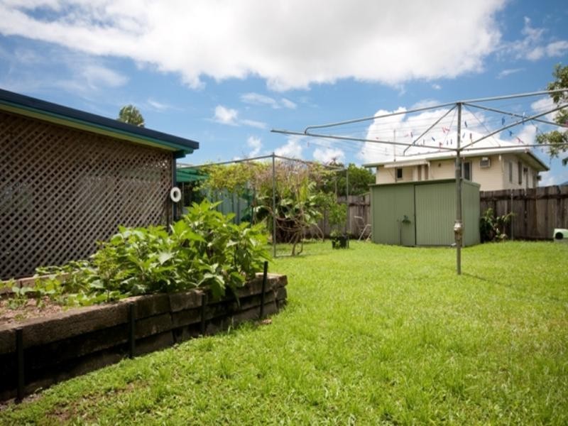 16 Cominos Place, Manunda QLD 4870