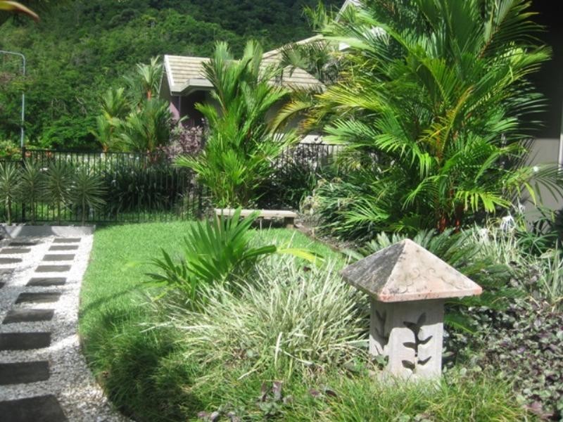 9 Gamburra Drive, Redlynch QLD 4870