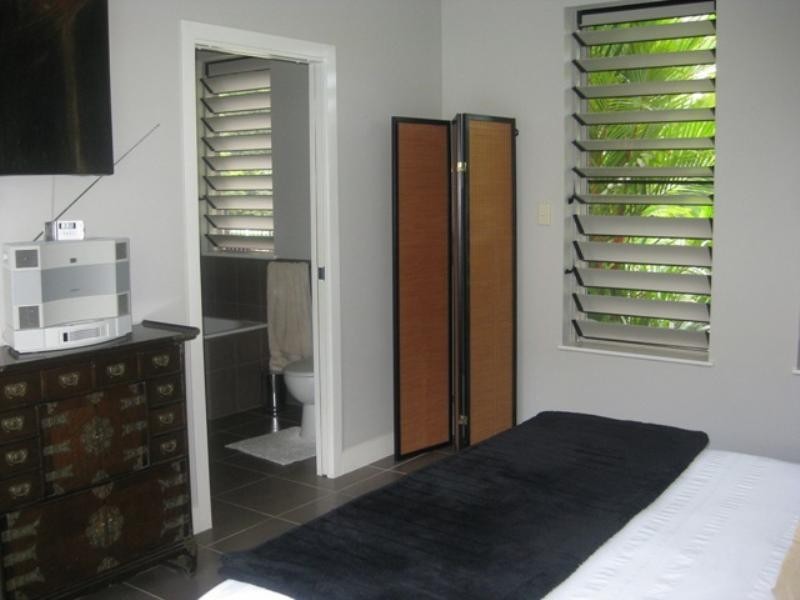 9 Gamburra Drive, Redlynch QLD 4870