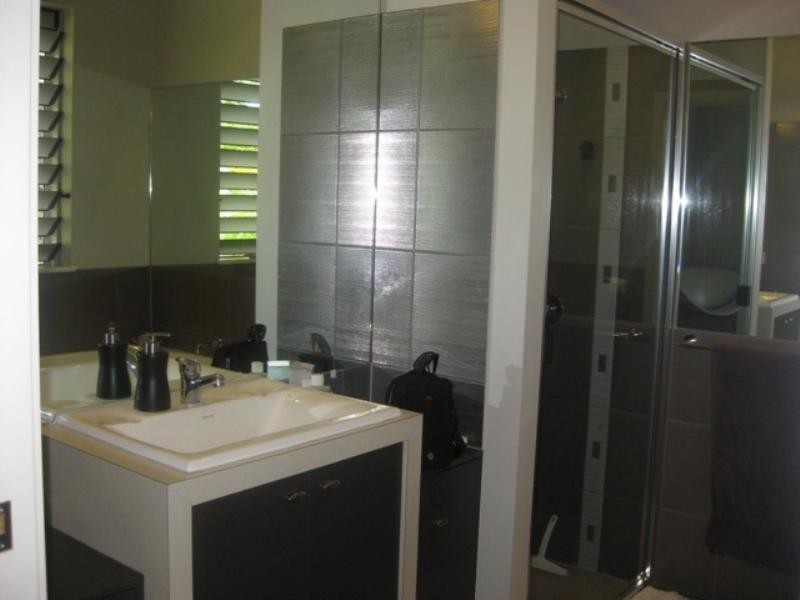 9 Gamburra Drive, Redlynch QLD 4870