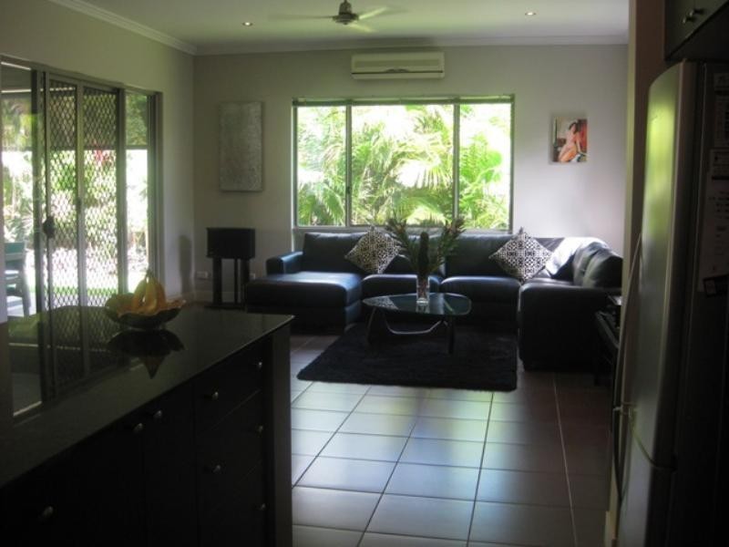 9 Gamburra Drive, Redlynch QLD 4870