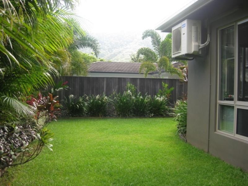 9 Gamburra Drive, Redlynch QLD 4870