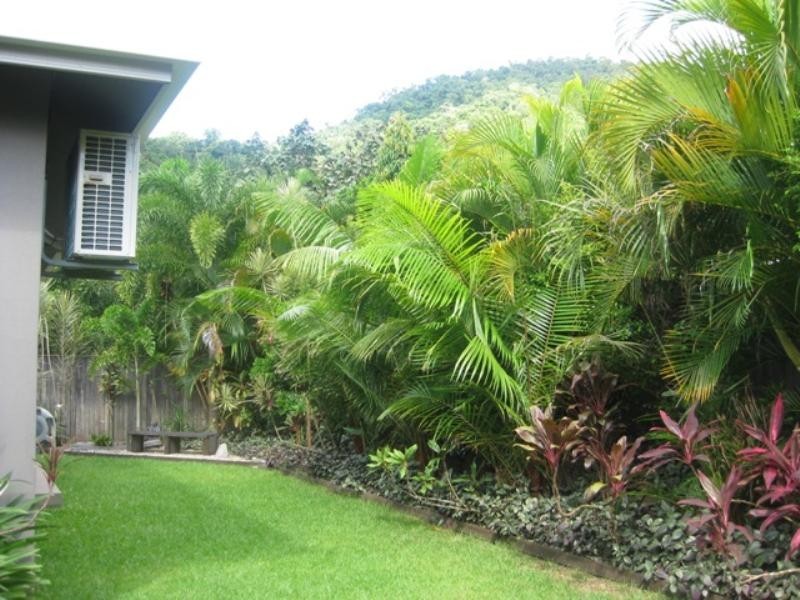 9 Gamburra Drive, Redlynch QLD 4870