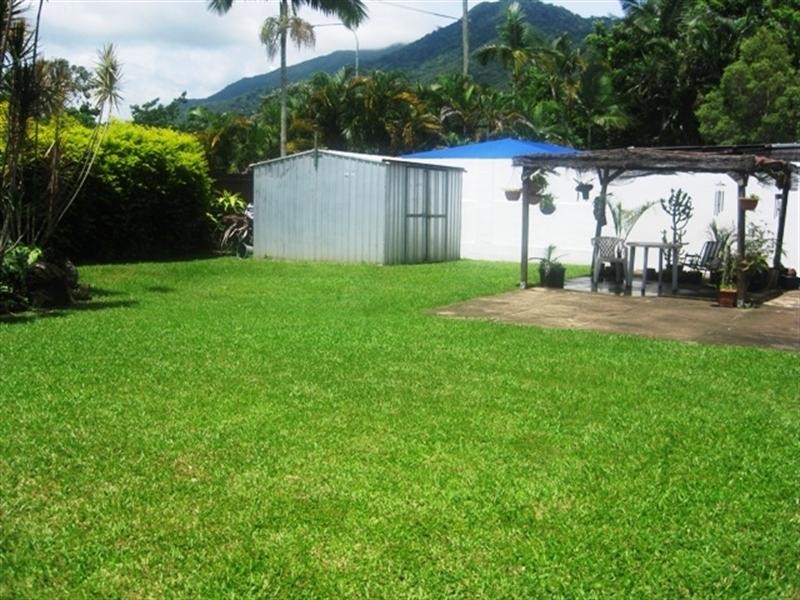 24 Yurongi Street, Caravonica QLD 4878