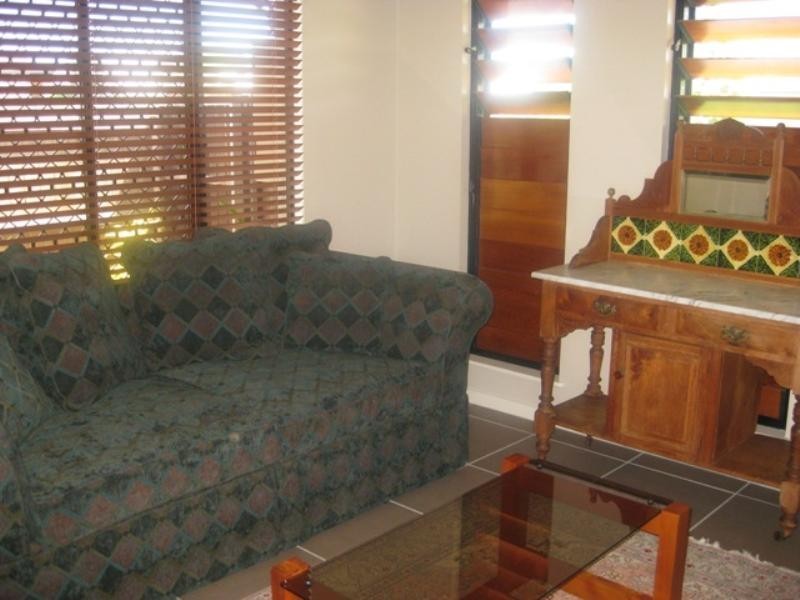 4 Pambula Close, Kewarra Beach QLD 4879