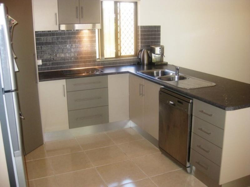 25 Kehone Street, Redlynch QLD 4870