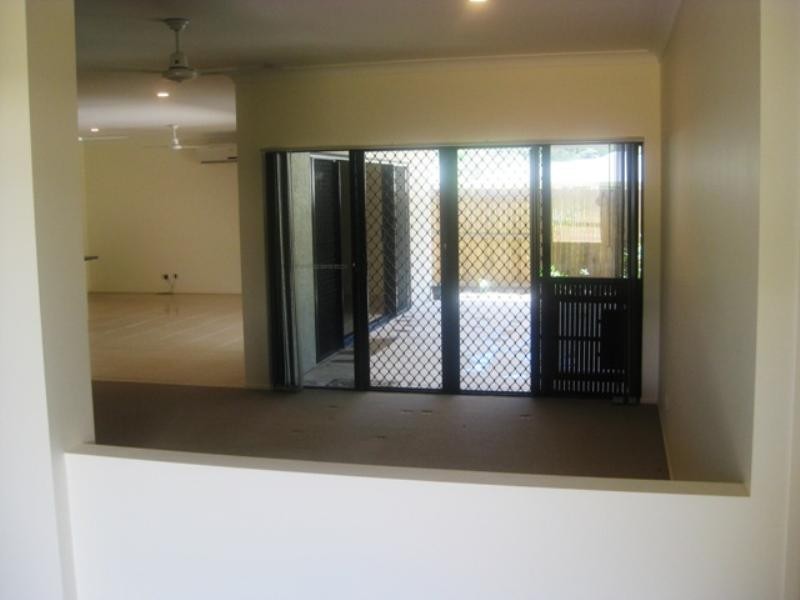 25 Kehone Street, Redlynch QLD 4870