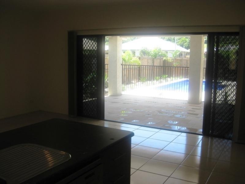 25 Kehone Street, Redlynch QLD 4870