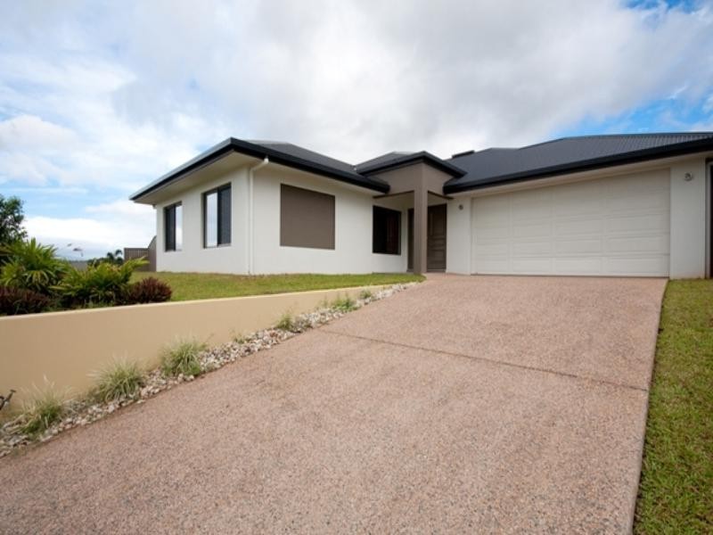 122 Springbrook Avenue, Redlynch QLD 4870
