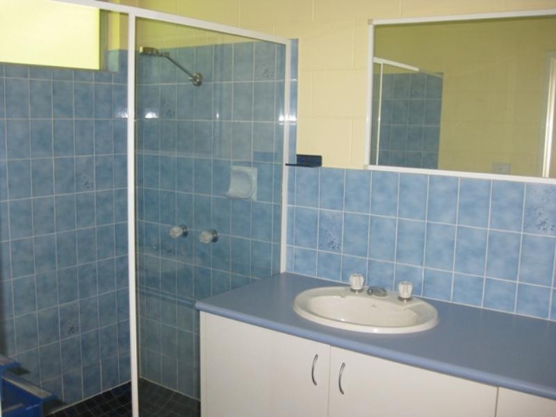 17 Windsor Close, Brinsmead QLD 4870