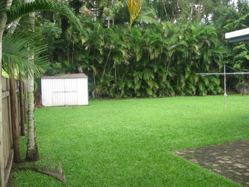 17 Windsor Close, Brinsmead QLD 4870