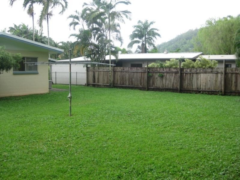 17 Windsor Close, Brinsmead QLD 4870