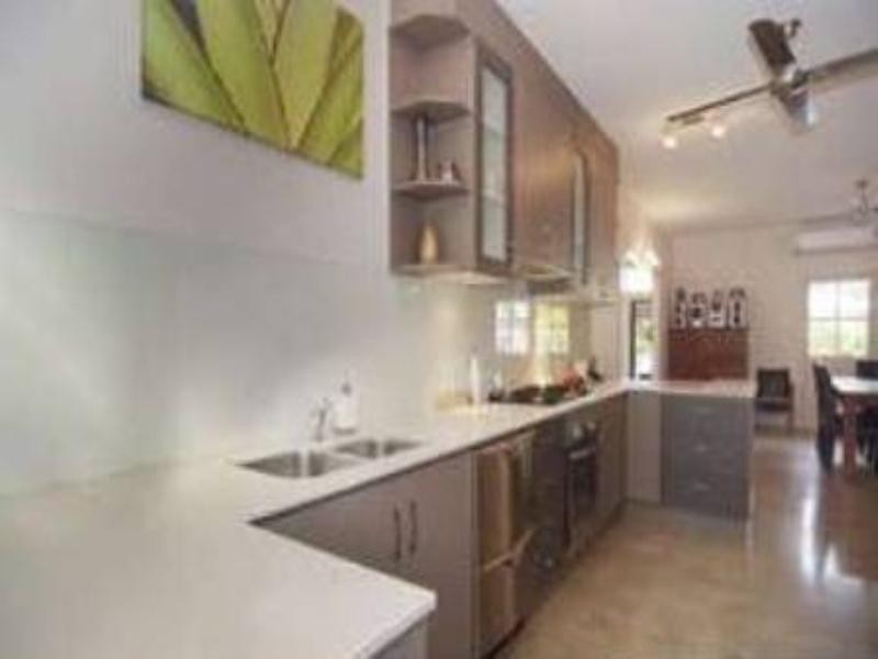 20 Duignan Street, Whitfield QLD 4870