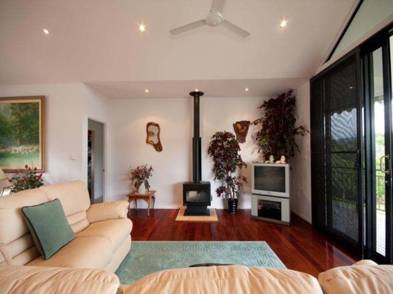 143 Veivers Drive, Kuranda QLD 4881