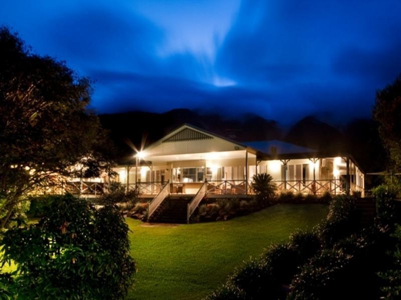 5 Crystal Close, Redlynch QLD 4870