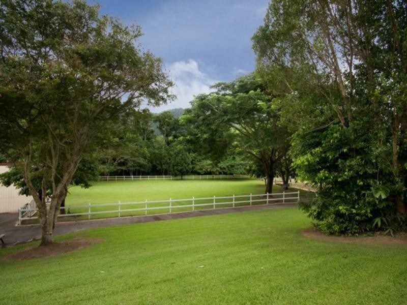 5 Crystal Close, Redlynch QLD 4870