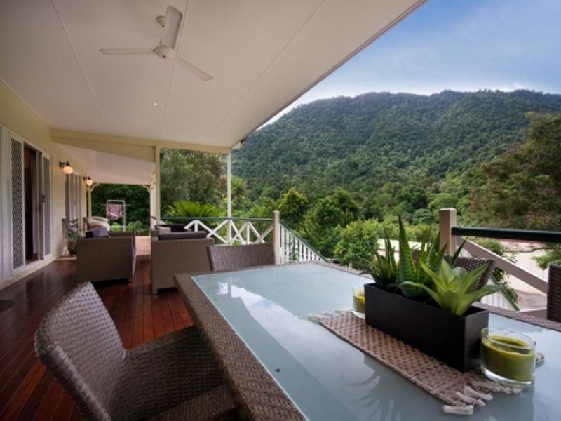 5 Crystal Close, Redlynch QLD 4870