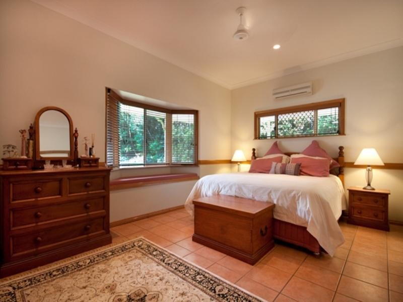 5 Crystal Close, Redlynch QLD 4870