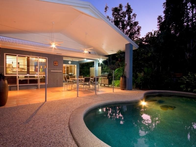 1 Fairley Street, Redlynch QLD 4870