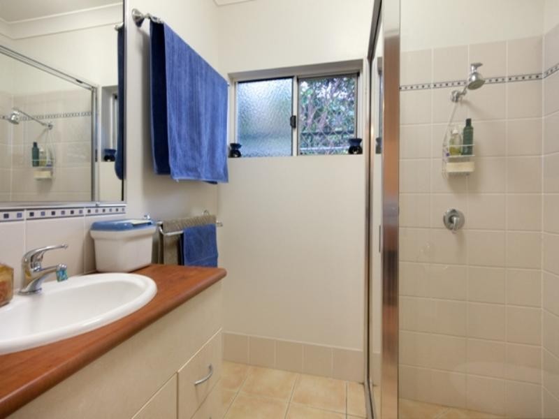 1 Fairley Street, Redlynch QLD 4870