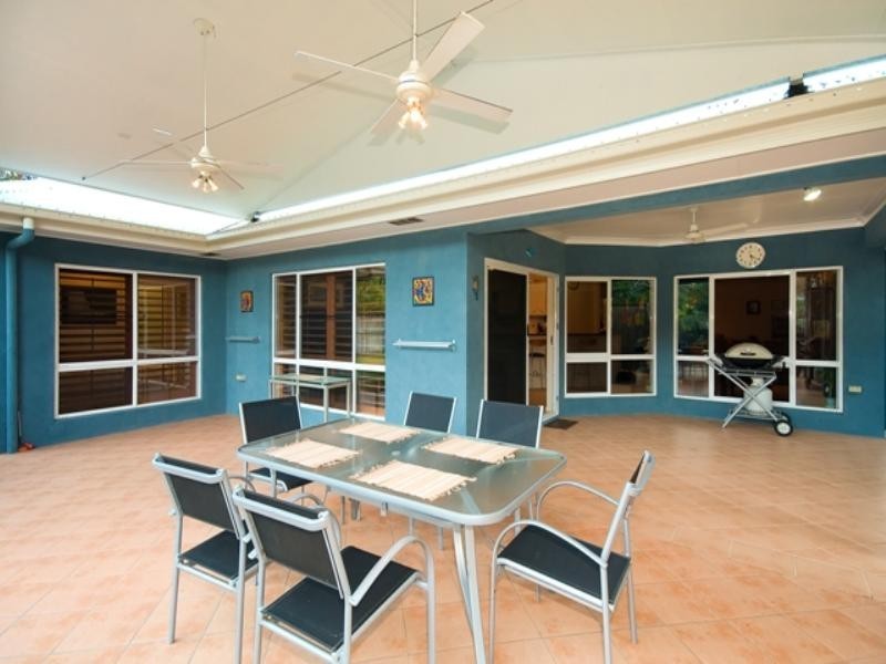 1 Fairley Street, Redlynch QLD 4870